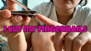 [675.80 MB] - fingernail trimming I cut my fingernails - MissCuteFeet_Italy
