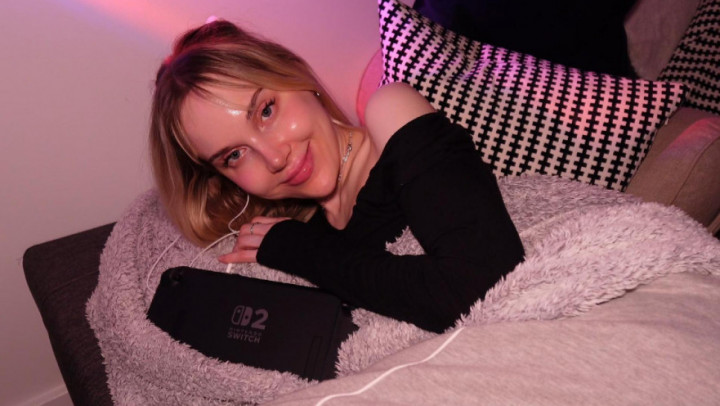 Sofie Skye:Cosy Night In With The One You Can't Stop Thinking About HD