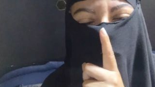 [97.55 MB] - Silently Masturbating While Husband Pray - MuslimWifeyX