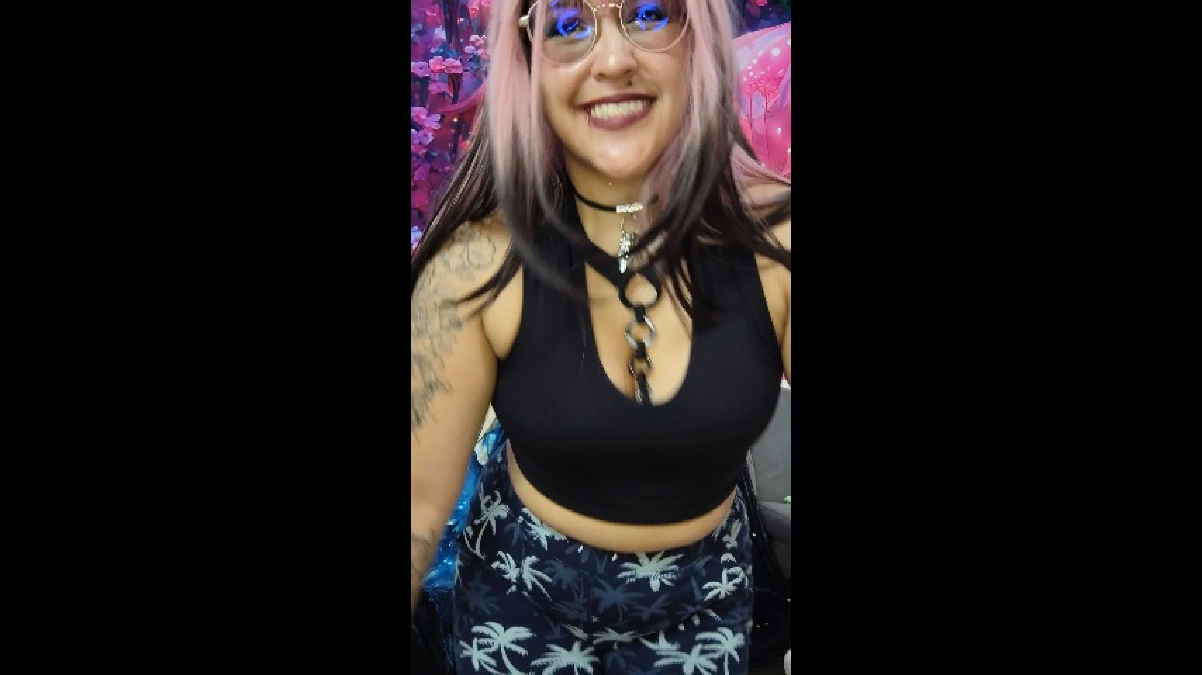 Butterfly Lu :Fat girl, move your ass