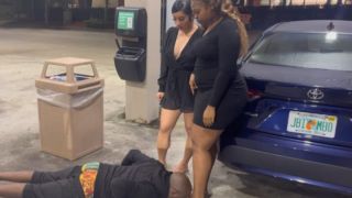 [424.36 MB] - GAS STATION FOOT SIMP FV - WeGotTheFeet