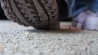 [1.83 GB] - Harleen Unaware Giantess Tiny Residents - Part 1 - tinyguycustoms