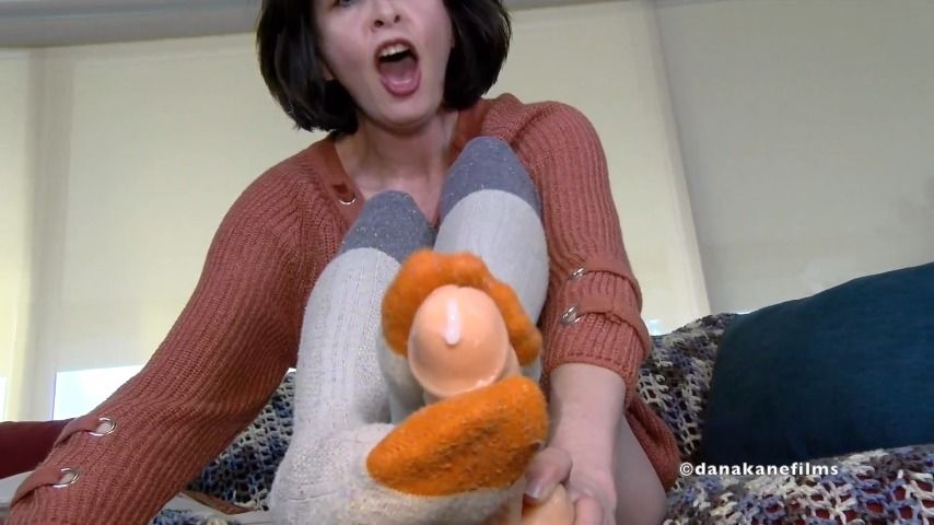 Sneaky Sockjob From Big Sis