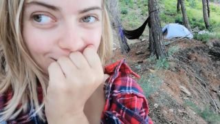 Risky pussyplay in camp, hairy, closeup lovejuicesmaker