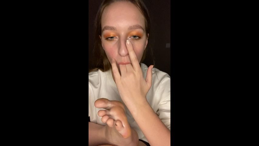 Uvula Princess - Drooling on soles. Finger gagging - ManyVids