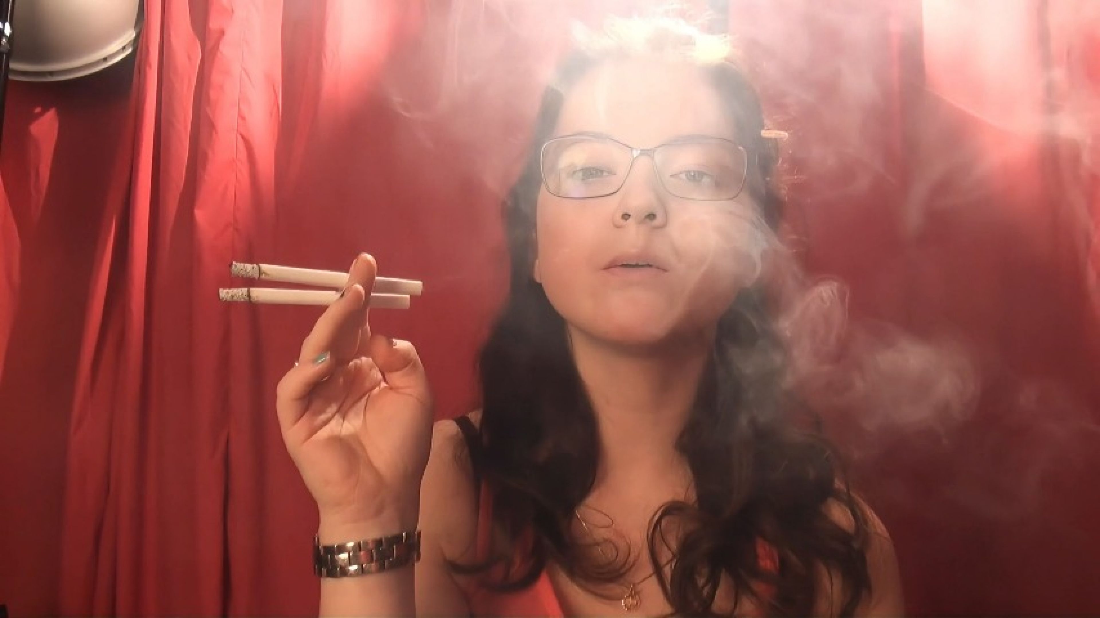 maddy66:Roxy, still struggling with her smoking habit