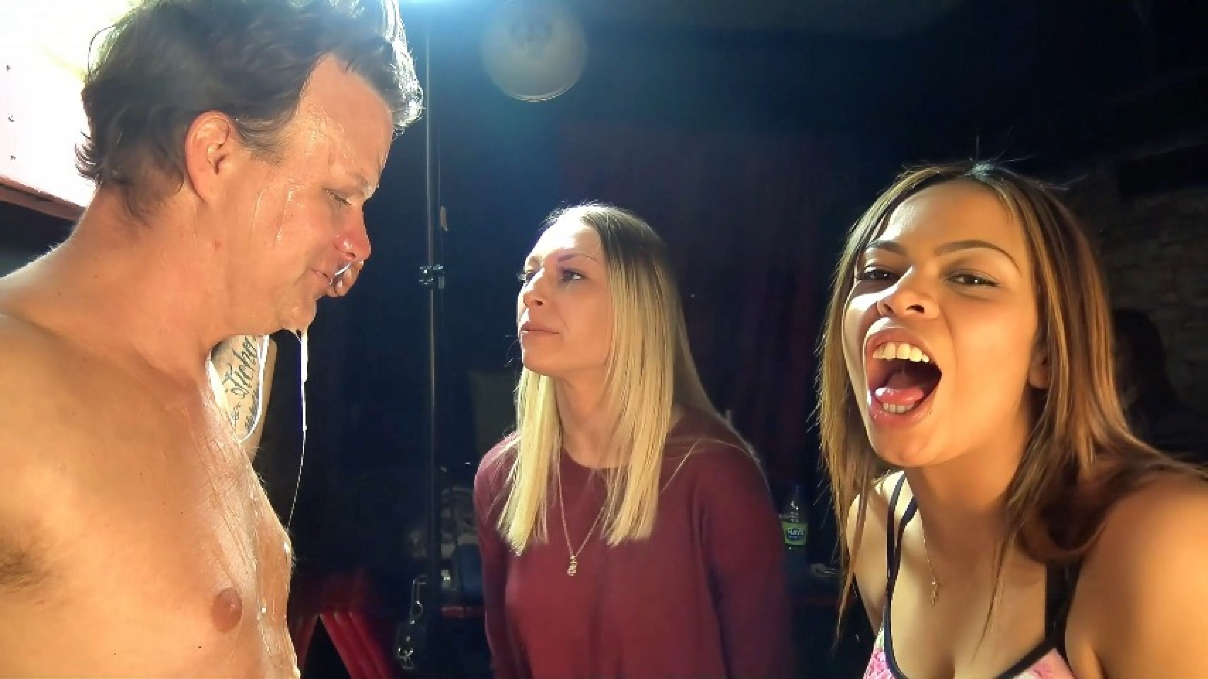 maddy66:Power spitting team Mel and Dania continued the torment