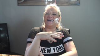 [432.12 MB] - Angy feeling super relax, smoking - maddy66