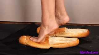 [355.45 MB] - MILF Model Bread Slippers HD - wantfeet