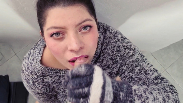 Alex_aria:Milking with wool gloves