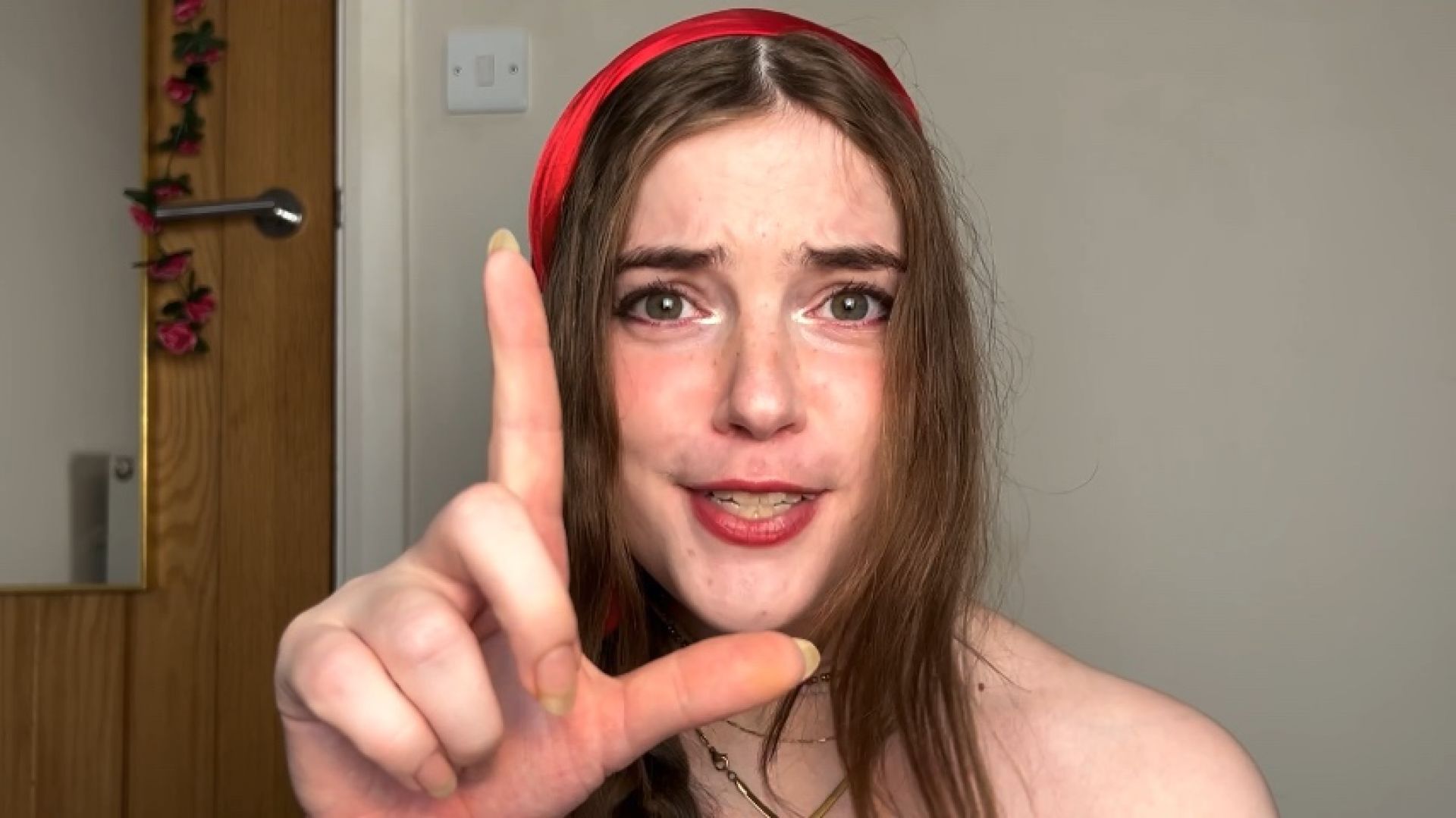 LongHairLuna - Trigger Word: Loser - ManyVids