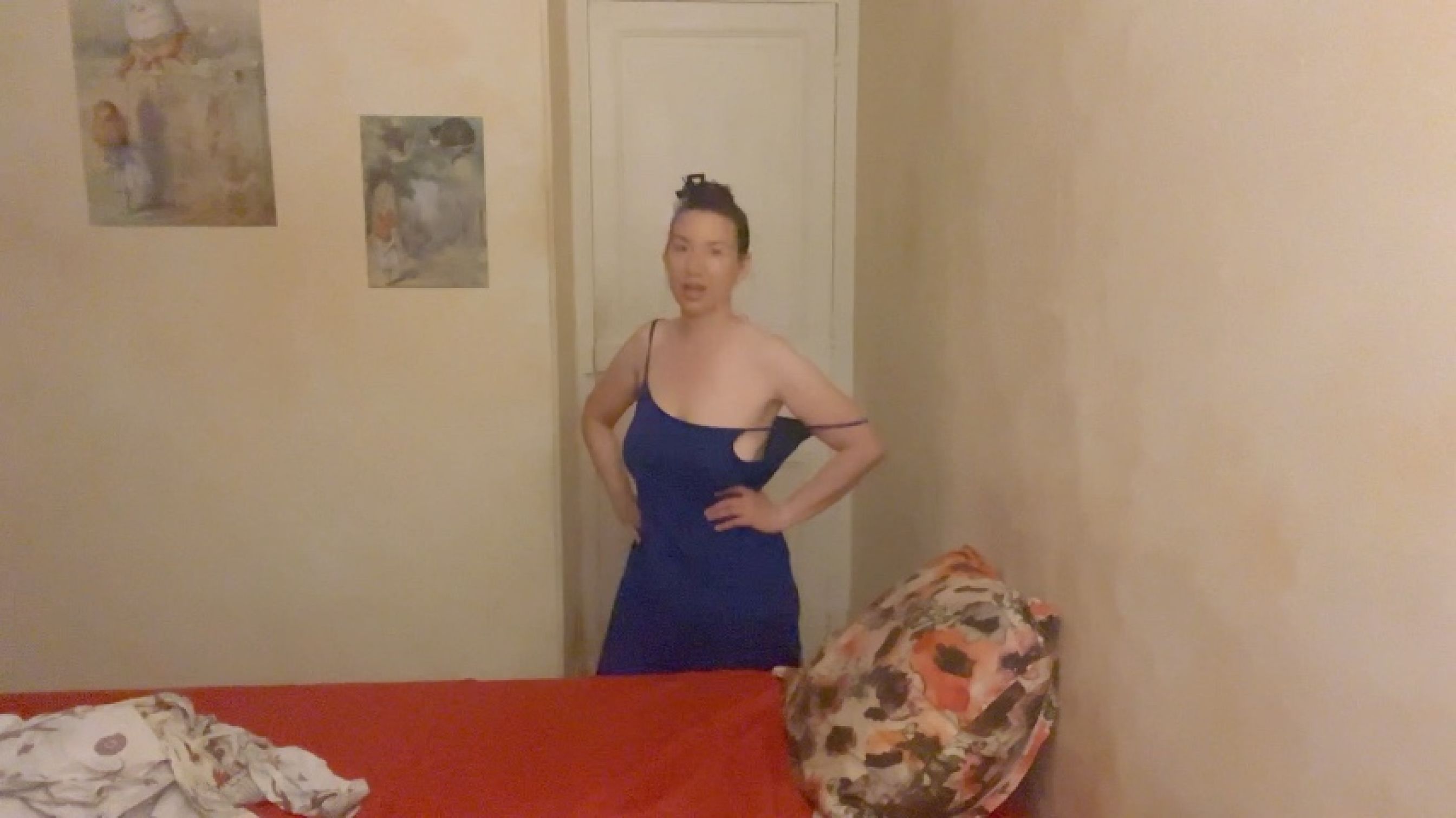 Annamask:Cleaning the house spanish