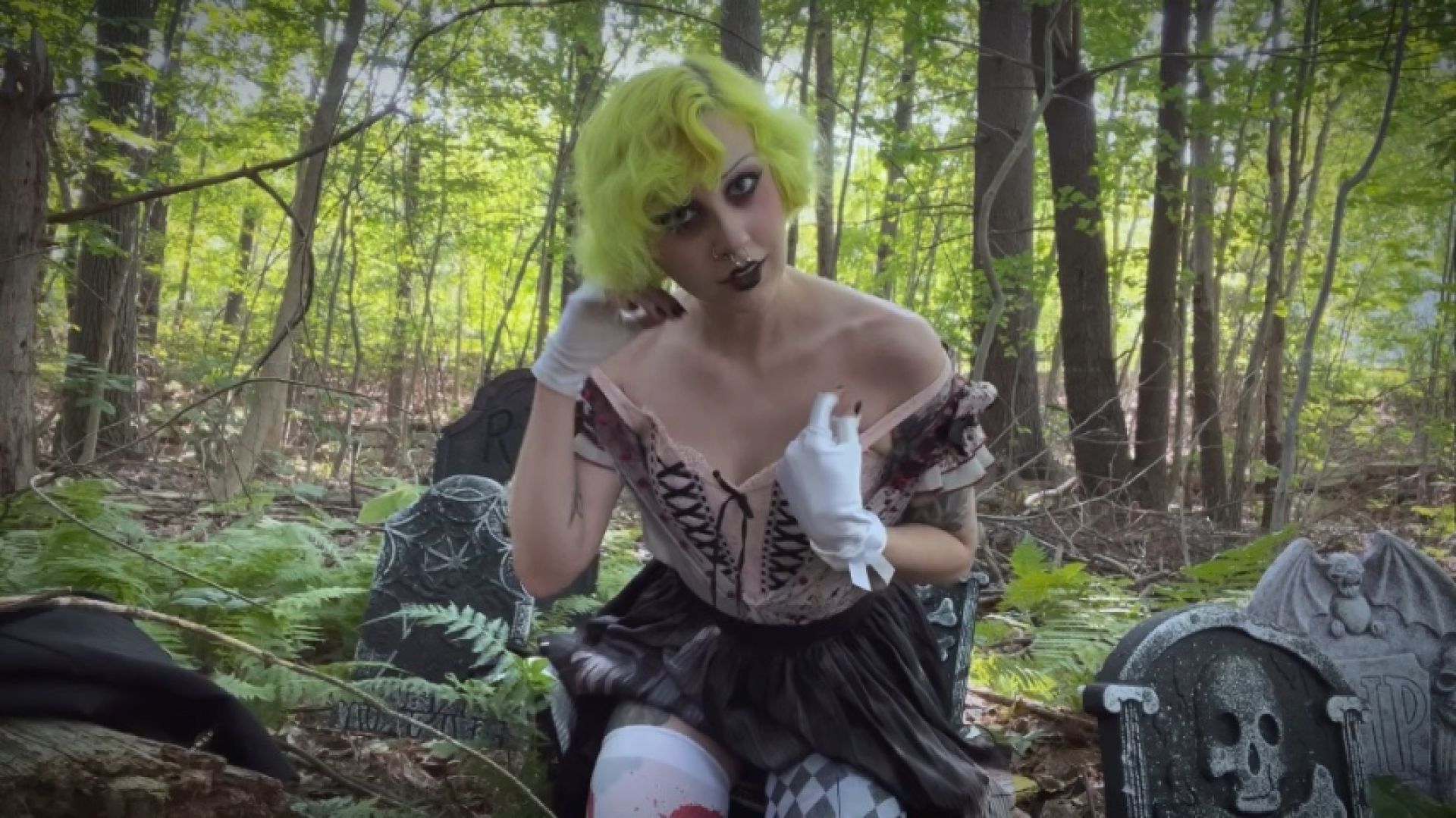 aesthel:Strip Tease Mary Shelley Style