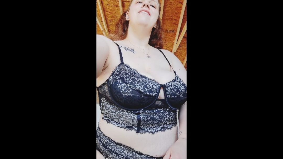 Crystalblackxo1:Stinky, Smelly,  Boobs
