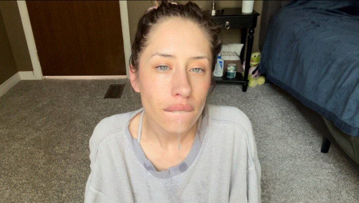JadenRayne:Jadens Sloppy Saliva Spitting 1080p