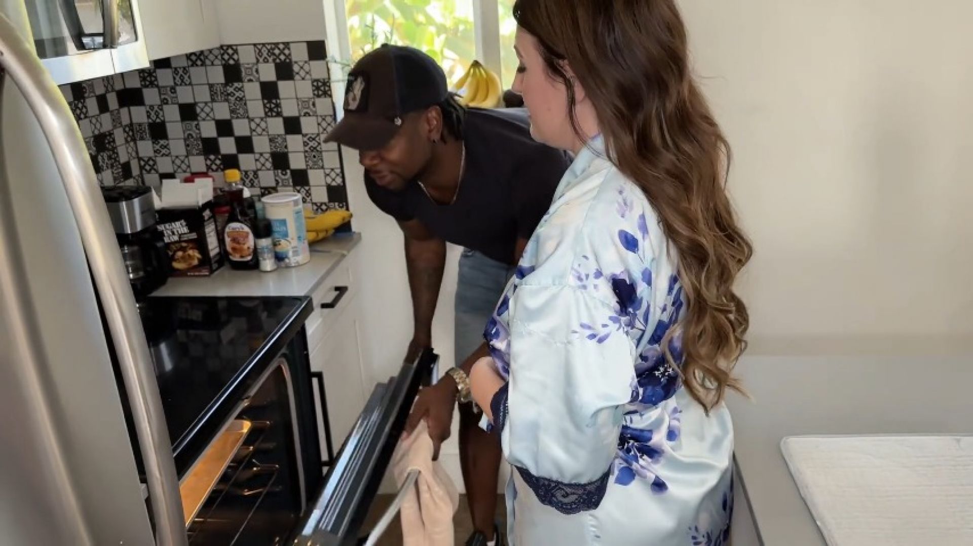Datjguy:Wife in Heat, No Husband in Sight, full service 4 bbc