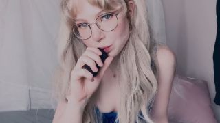 [557.28 MB] - my vaping vice in blue - hannahentai