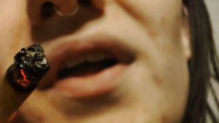 [520.03 MB] - Smoking in Macro - GoddessMorrigans
