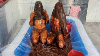 [1.38 GB] - Leftover Chocolate Syrup Dive - Larzstord
