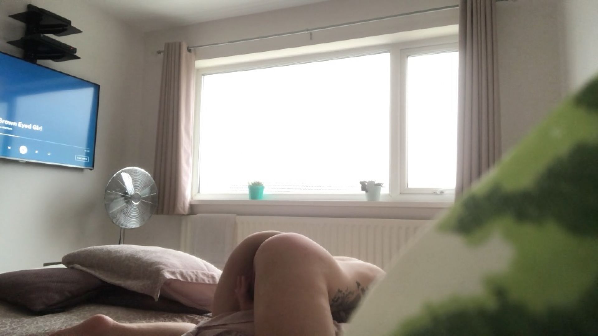 SuzieLove212 - Secret Cam Caught MILF Pillow Humping
