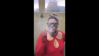 [121.12 MB] - Lots of red - SmokingMistressLex