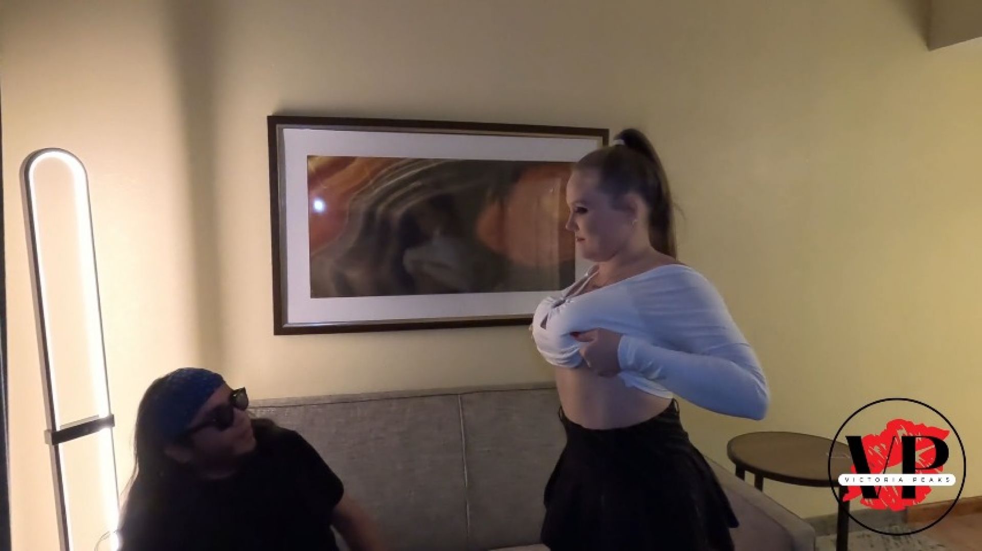Victoriapeaks4u:Groupie Fucks Rockstar