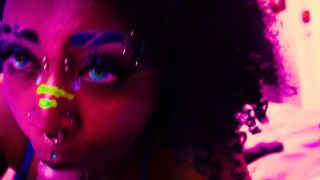 [4.72 GB] - I Smash Thicc Ebony Kitty Little Bleu J In Neon Fishnets - Smash Thots