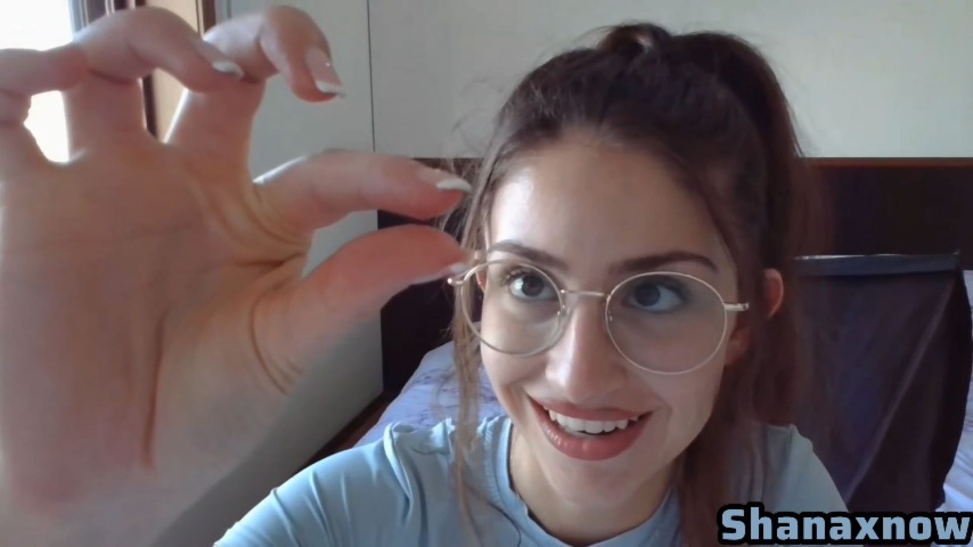 Alfxnow:SHANAXNOW NOSE FETISH EATING BOOGERS PRESS NOSTRILS MOANING