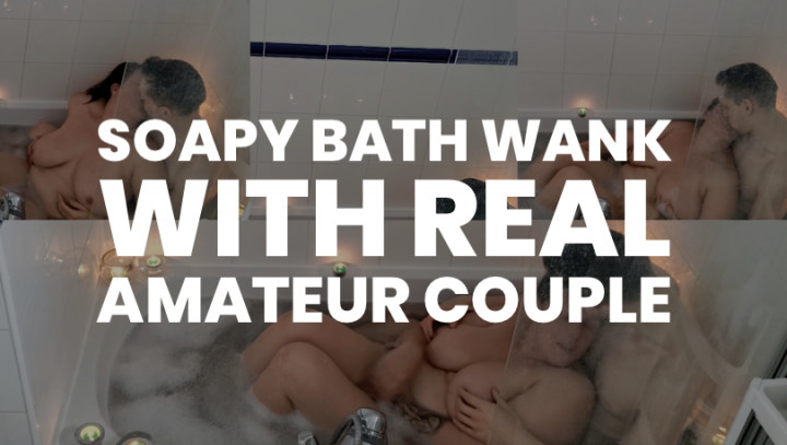BUSTY BBW AUTUMN - SOAPY BATH WANKING COUPLE BBW MILF - ManyVids
