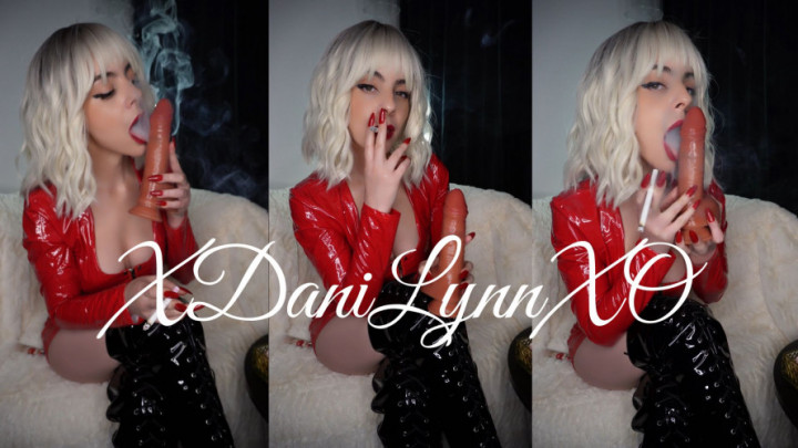 Dani Lynn:Smoking Sucking Cock Tease