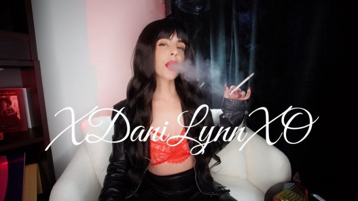 Dani Lynn:Smoking VS120s in Leather Jacket