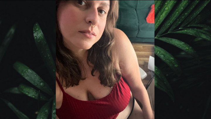 goddexxhazelrose:oil my boobs with me