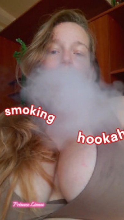 Princess Linnea Milf:Mommy Smoking Hookah