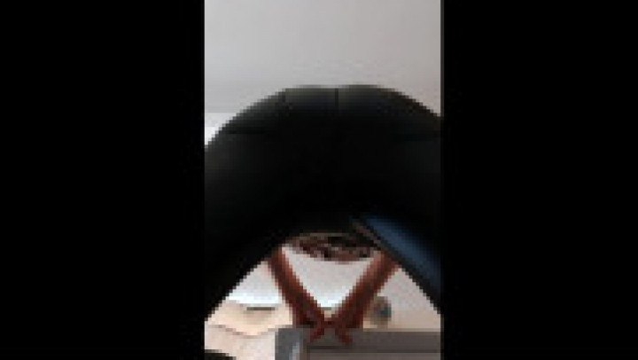 Heidifoxx - Fart Domination - ManyVids