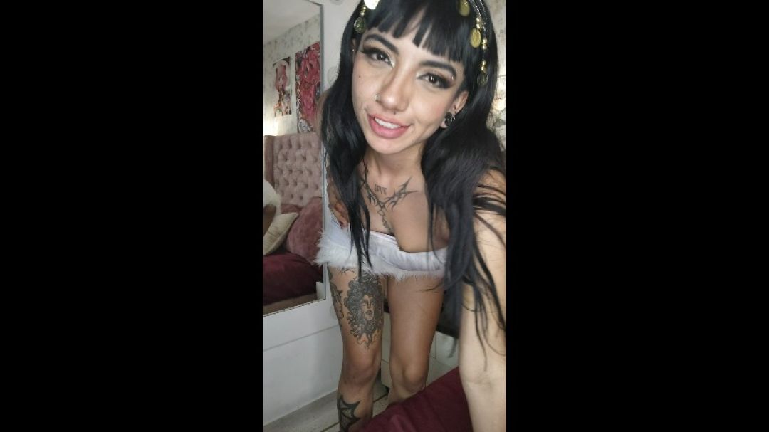 agata_demon:sucking dancer asks for semen