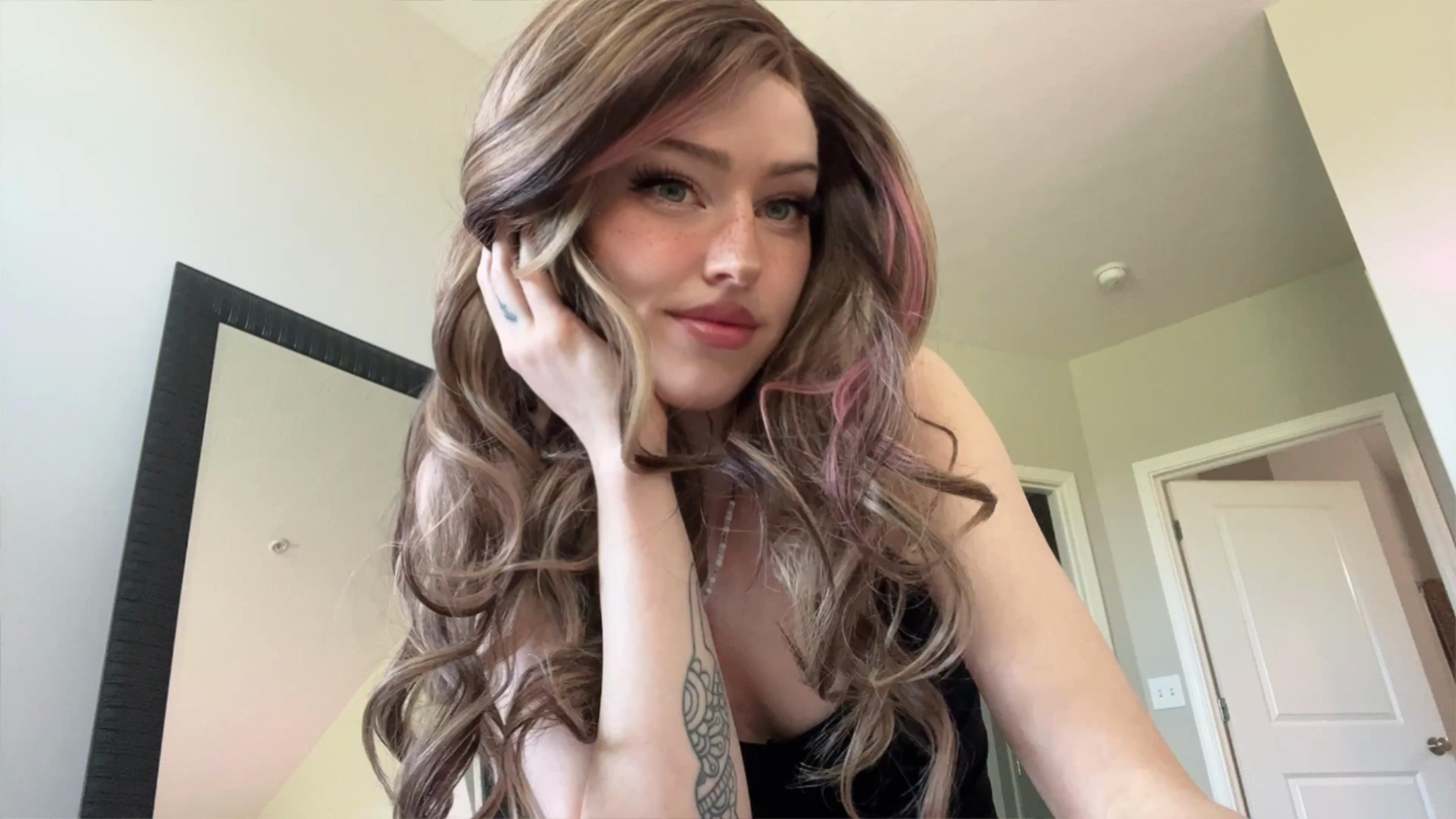 Gbabyexplicit:NO PANTIES