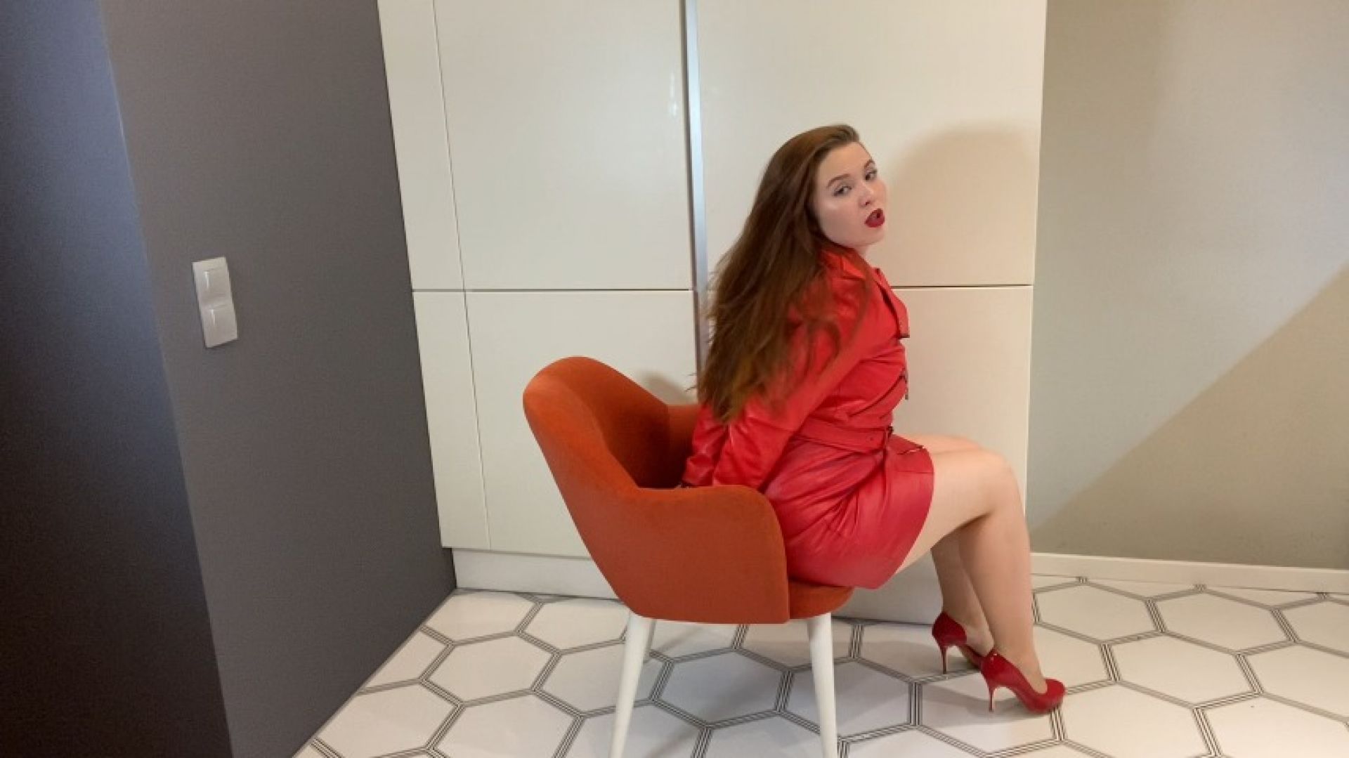 Rebecca Noir:Girl Is Hancuffed In Red Leather