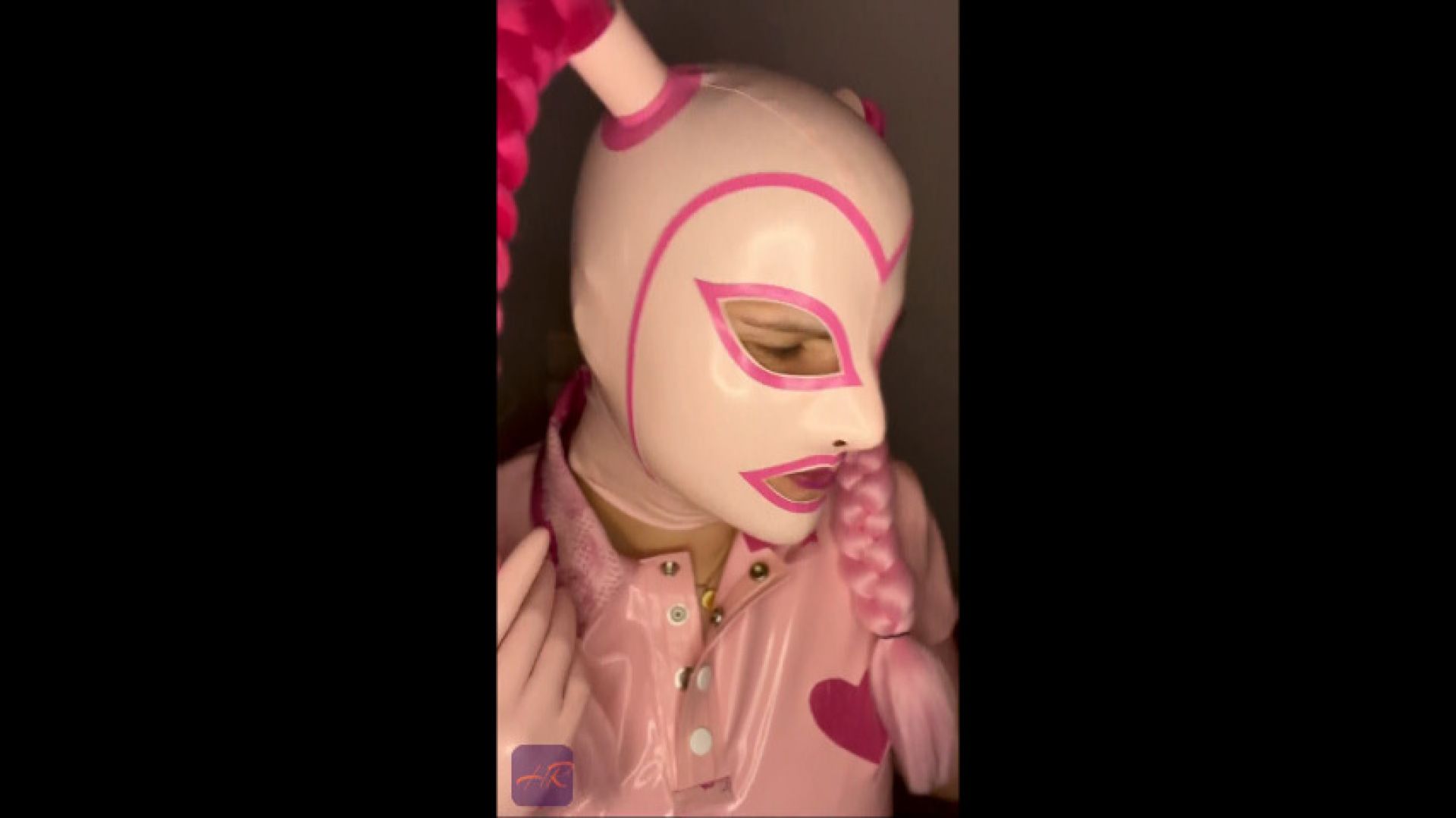 Heavyrubberette:Dolly treats herself