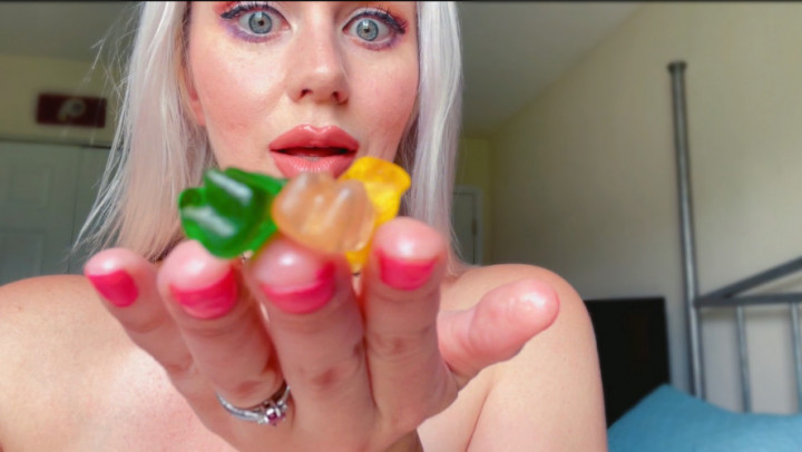 leaked Summer cumming and swallowing these tinys thumbnail