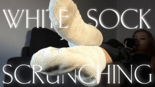 [889.25 MB] - WHITE SOCK SCRUNCHING 1080p - ScarlettMorgan