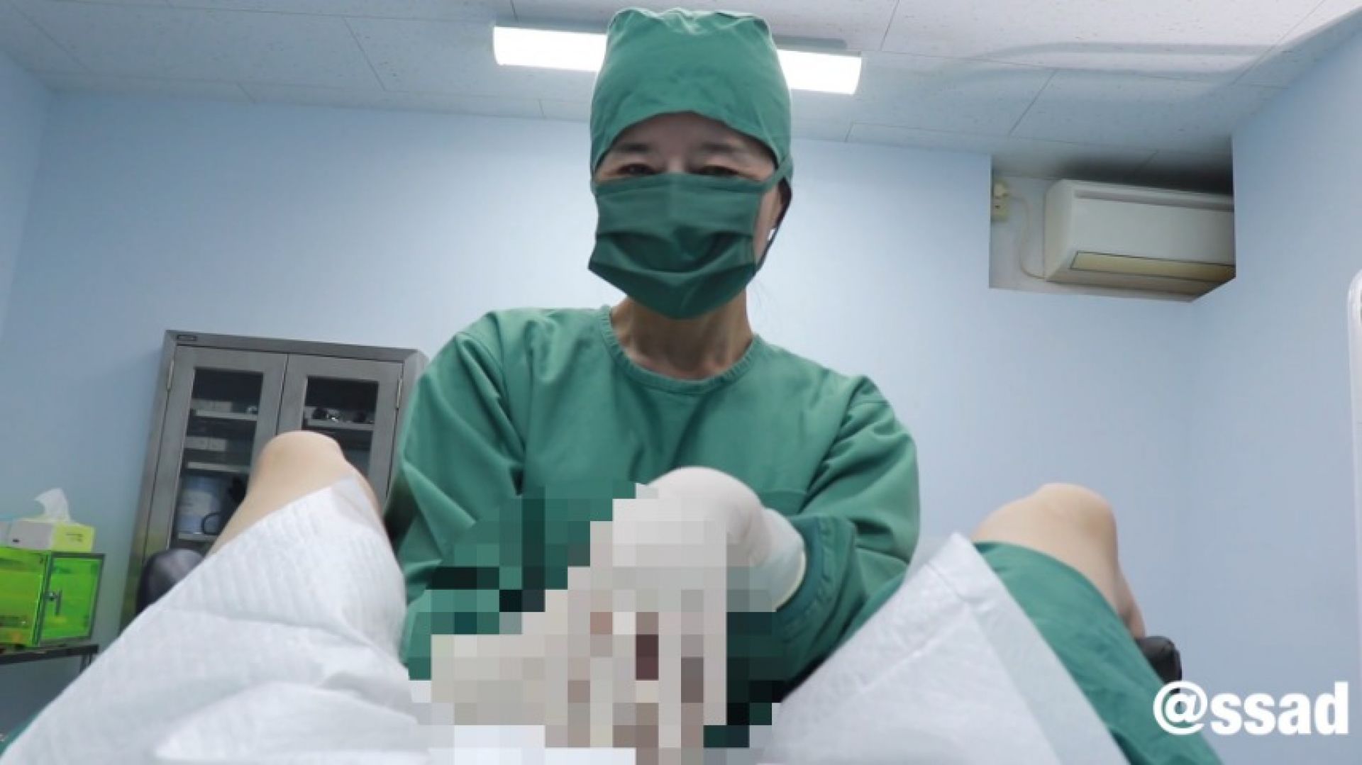 Doctor Yukino - Nezumiko gave the patient a hand job with a surgical gown -  ManyVids