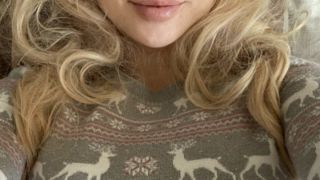 [639.04 MB] - Hiccups and Sneezes in bed - CassieGray