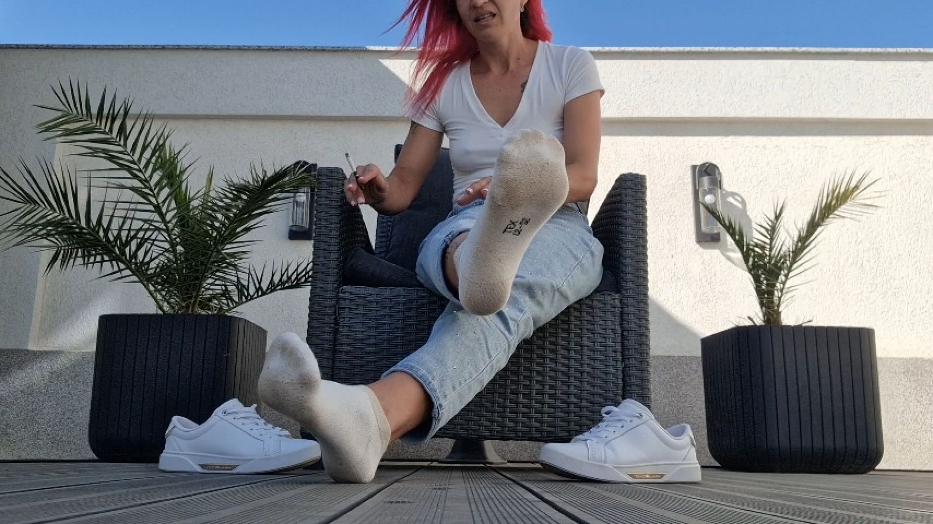 Crystalmary001 Feet leaks: BIRTHDAY PARTY SOCK SLAVE SMELL MY SWEATY SOCKS LICK THEM