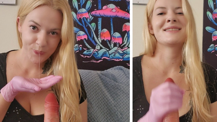 FreakyFiona:Discovering My BFs Glove Fetish