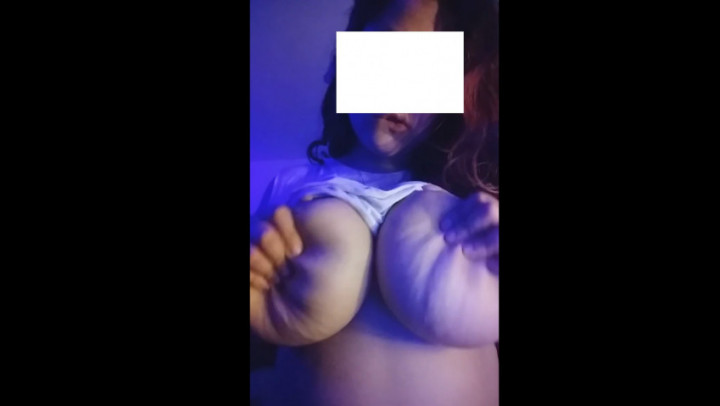 Amymillenakis Massaging My Huge Boobs Manyvids 5103