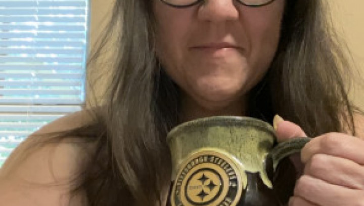 Kiki_DDDs:Coffee with Topless Mommy
