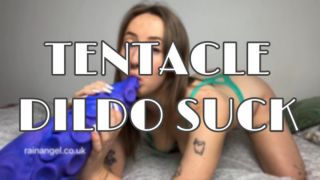 [598.13 MB] - Girl Sucks 16" Tentacle Dildo - rainangel