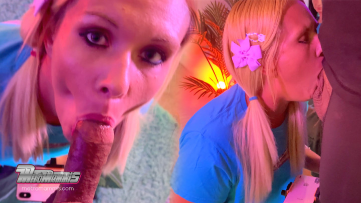 MetroMAMMIS:metroMAMMIS - Camilla Blayze Vacuums Dick on Audition