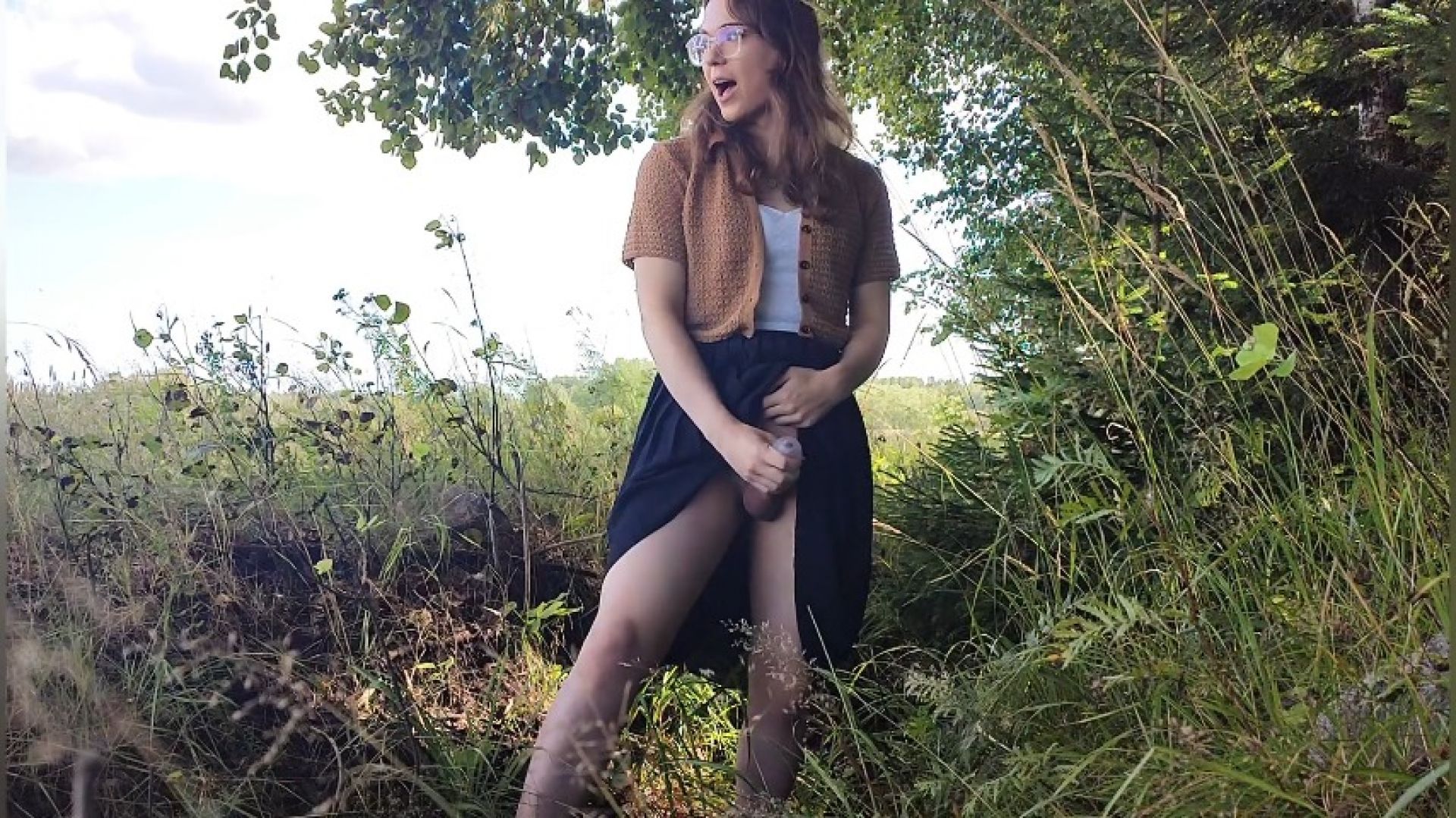LolaPrincessCD:Masturbating with a beautiful view