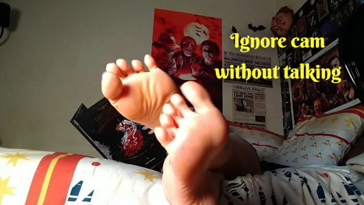 Ignore cam my feet Hardcelia